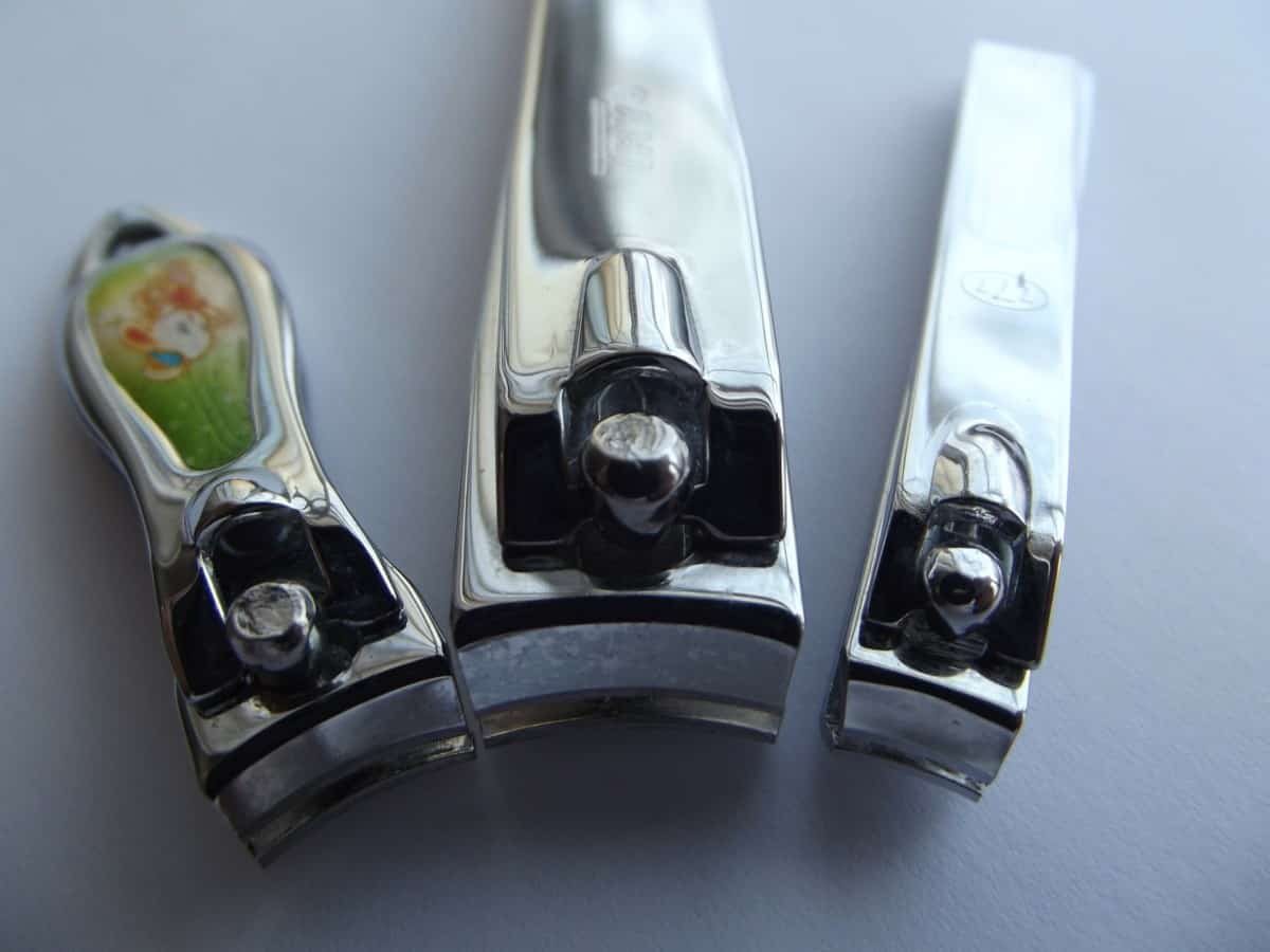 how to sharpen nail clippers with tin foil