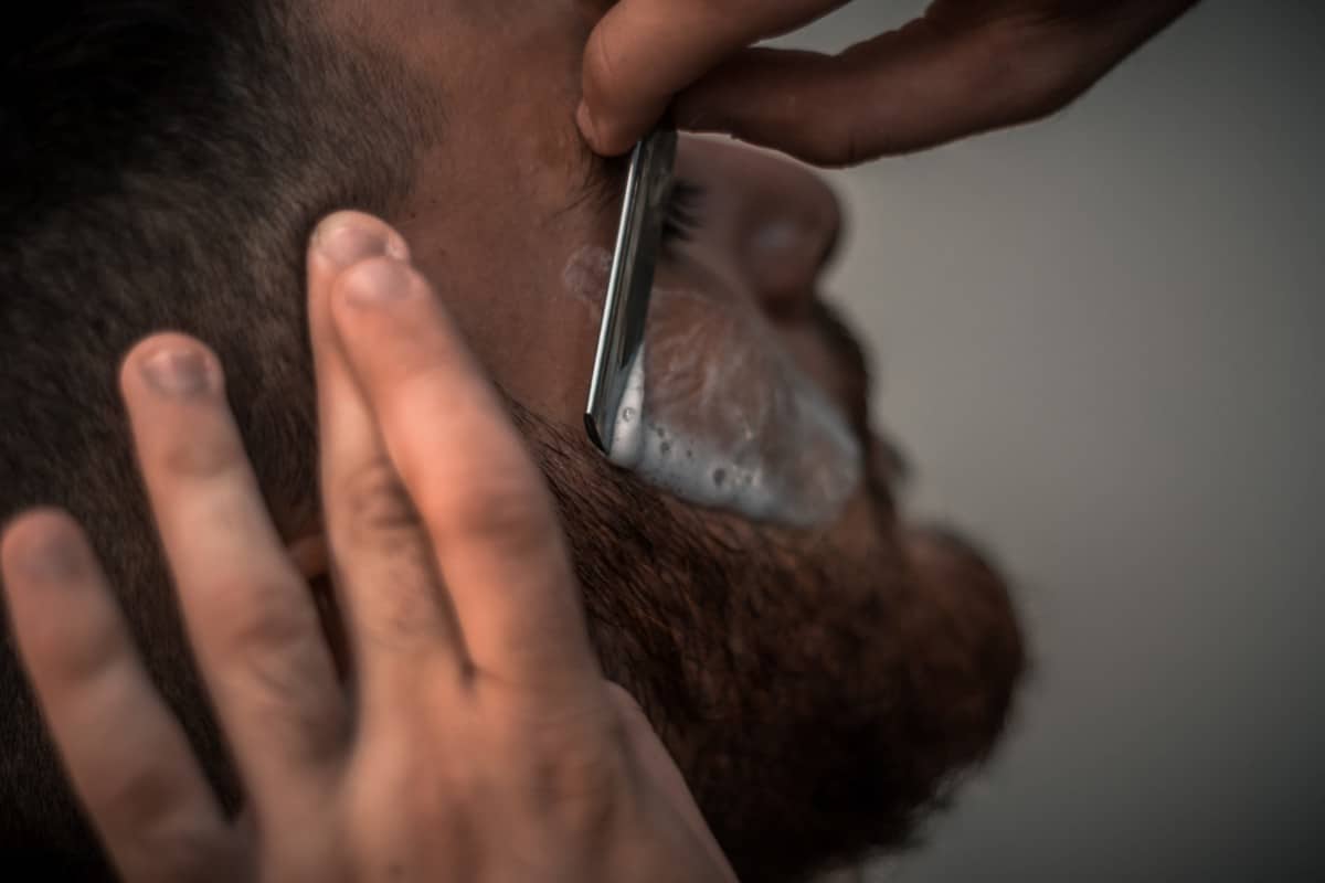 how to shave with an electric razor without getting razor bumps