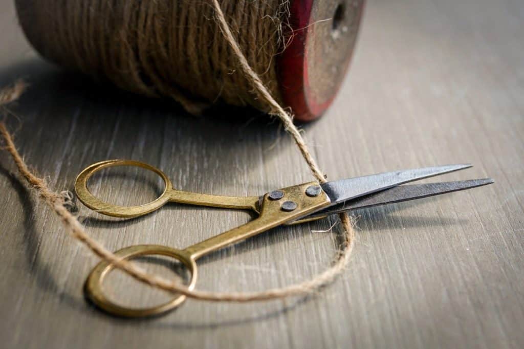 how to thin long hair with thinning scissors