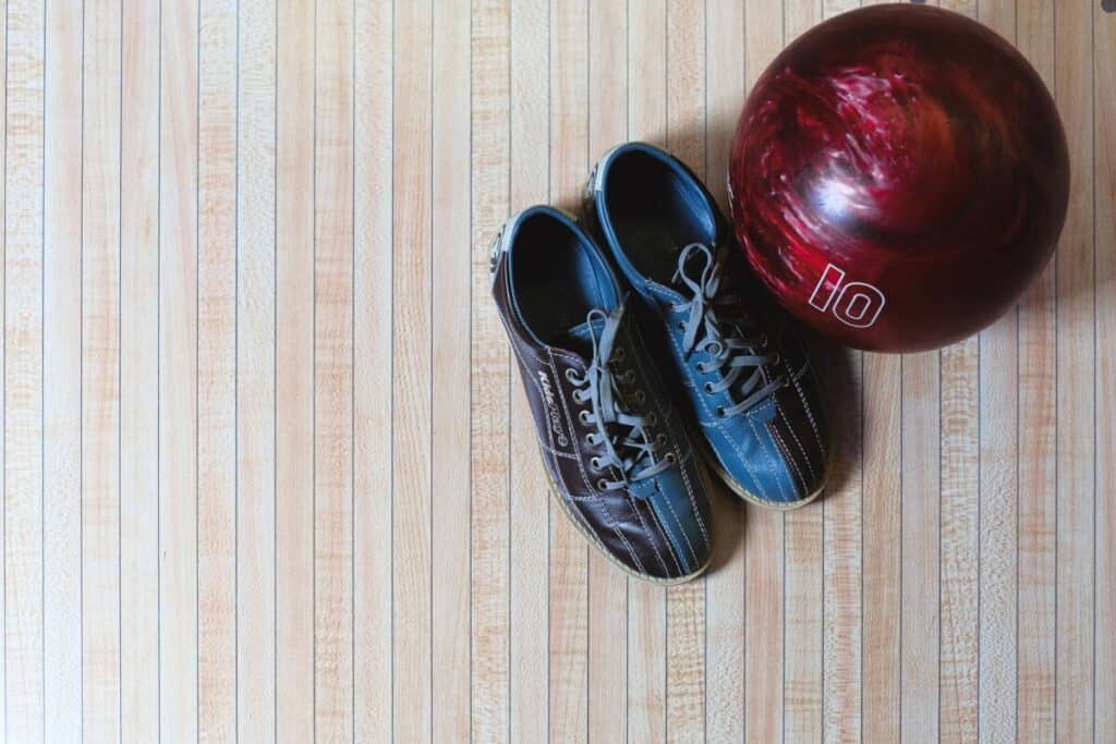 How to Become a Professional Bowler